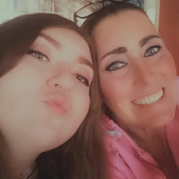 Meet your Posher, Pat - Picture 3 of 5